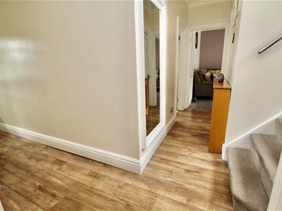 L- Shaped Entrance Hallway